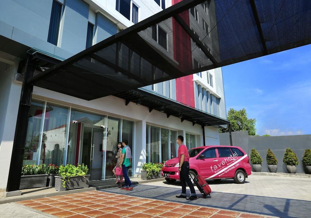 Favehotel Sudirman Bojonegoro Exterior foto